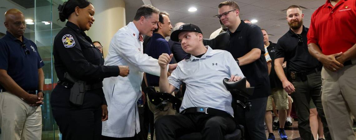 Louisville Police Officer Shot Released From Hospital After Months of ...